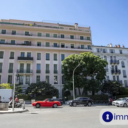 Air-conditioned In The Carabacel District