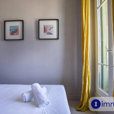 Air-conditioned In The Carabacel District *